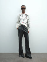 Sweter AKEP z okrągłym dekoltem i haftem Magnific Boutique