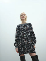 Długi sweter AKEP z żakardu w cętki Akep