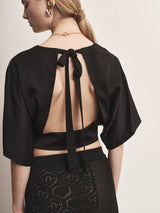 Top satynowy z dekoltem AKEP Akep